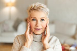 Mujer piel tersa menopausia